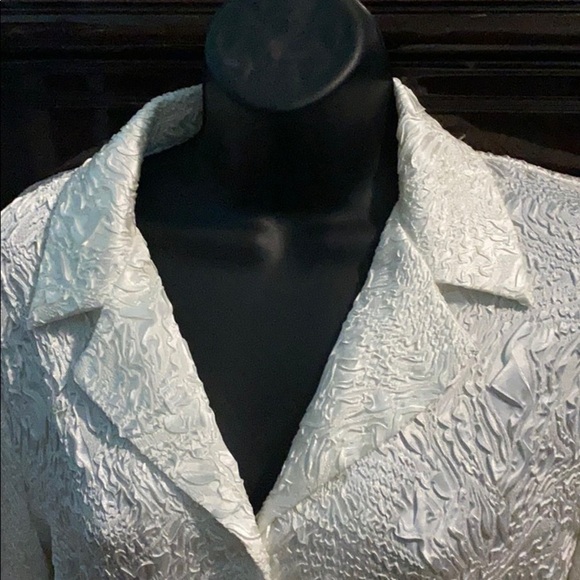 White button up blouse - Picture 4 of 5